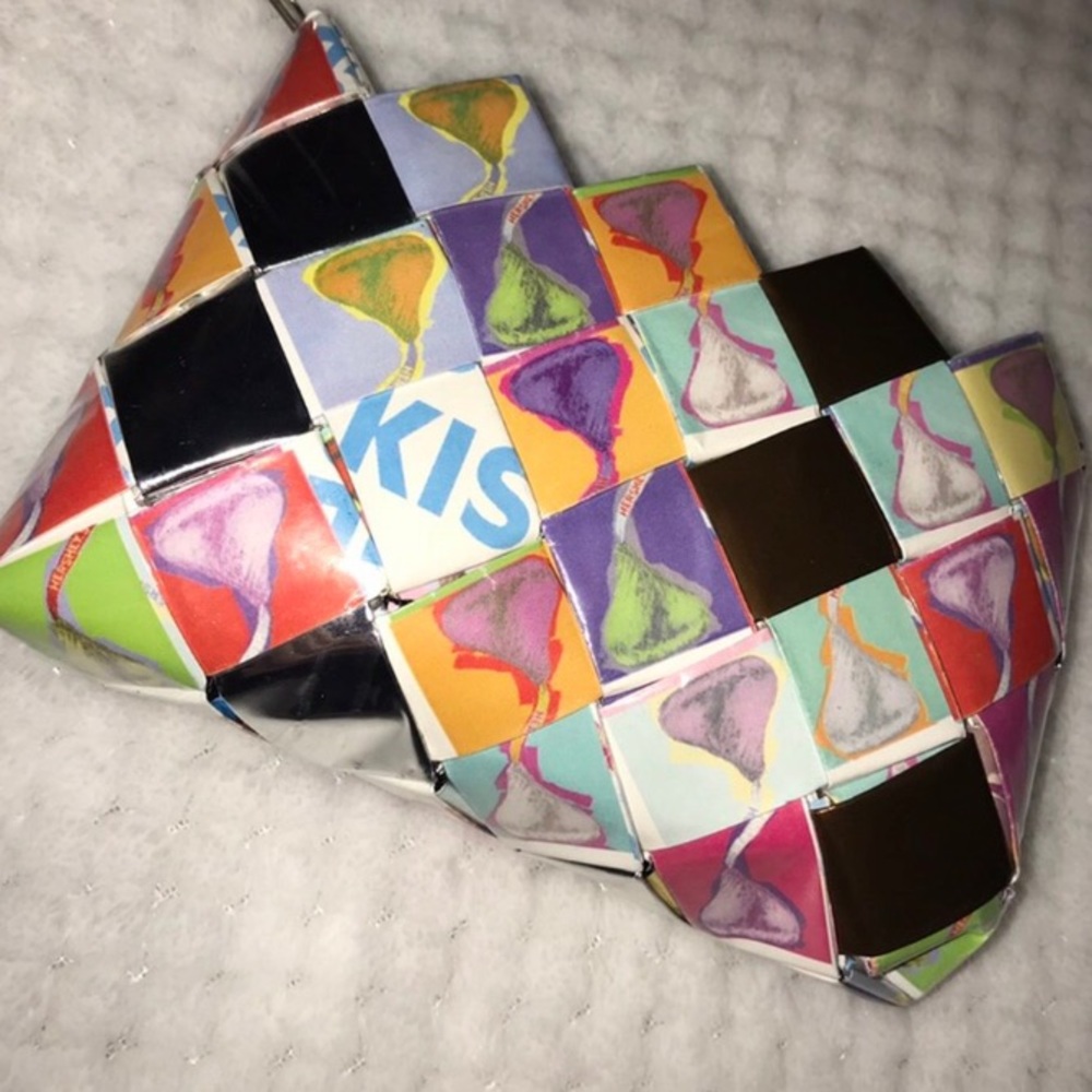 NAHUI OLLIN Baby cakes Hershey’s kisses